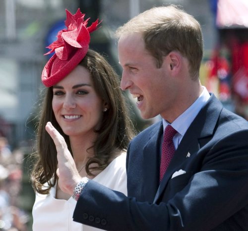 William and Kate, the Duke and Duchess of Cambridge participate in Canada Day celebrations on Parliament Hill in Ottawa on Friday July 1, 2011. (AP-Yonhap News)