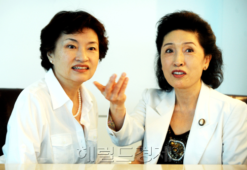 정명화 첼리스트 한국예술종합학교 (명예교수), 정경화 바이올리니스트 줄리아드 스쿨 (교수) / WHO 사진먼저/정명화 정경화-copy(o)1-copy(o)2