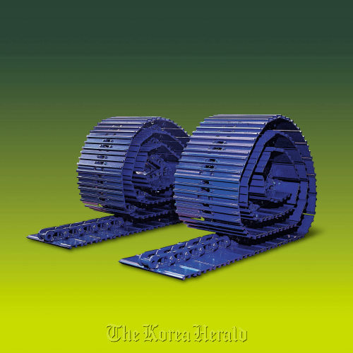 Continuous tracks.   Hyundai Steel