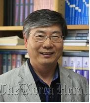 Han Yoon-bong
한윤봉 전북대학교 화학공학부 BIN융합공학과 교수 / Han Yoon-bong / Professor Han named science technician of the month