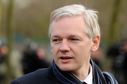 <YONHAP PHOTO-0671> A picture taken on February 24, 2011 shows WikiLeaks founder Julian Assange arriving at Belmarsh Magistrates' Court, in south-east London. WikiLeaks founder Julian Assange on July 12, 2011 begins his appeal against a British court ruling that he be extradited to Sweden to face allegations of rape. He is due to attend the two-day hearing at the High Court. AFP PHOTO / BEN STANSALL /2011-07-12 05:48:00/ <저작권자 ⓒ 1980-2011 ㈜연합뉴스. 무단 전재 재배포 금지.>
WikiLeaks founder Julian Assange . AFP-Yonhap News