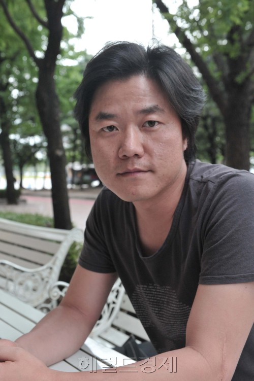 KBS 나영석PD.<br />정희조 기자/checho@heraldm.com 110712
KBS 나영석PD.
정희조 기자/checho@heraldm.com 110712
