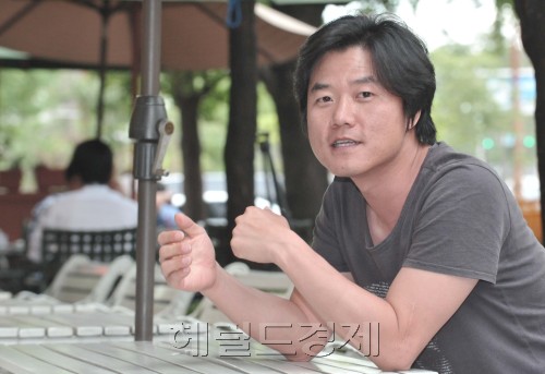 KBS 나영석PD.<br />정희조 기자/checho@heraldm.com 110712
KBS 나영석PD.
정희조 기자/checho@heraldm.com 110712