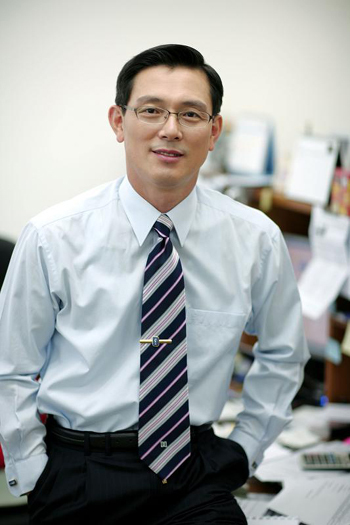 유한양행 창업자인 고 유일한 박사를 흠모하는 이영규 대표는 웰크론을 유한양행보다 더 크고, 더 나은 기업으로 키우는 것을 평생의 꿈이자 목표로 삼고 있다.