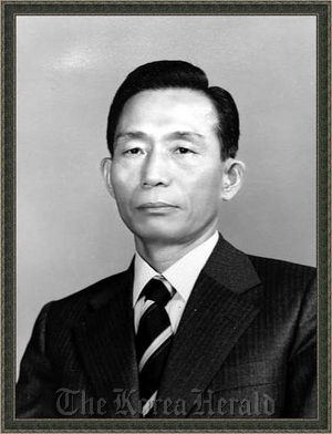 Park Chung-hee
박정희 제5~9대 대한민국 대통령(1963~1979) (사망_1979.10.26) / 박정희