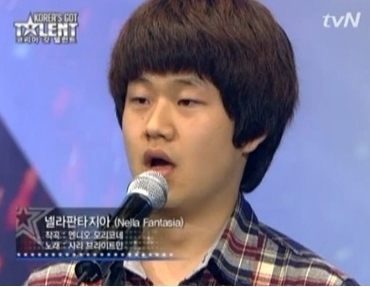 최성봉 화제인물, 코리아 갓 탤런트 출연자 / 20110607000459_1 / ‘껌팔이 폴포츠’ 최성봉, CNN 등 미 언론 잇따라 소개