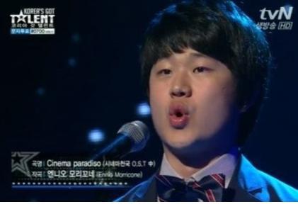 최성봉 화제인물, 코리아 갓 탤런트 출연자 / ‘한국의 폴 포츠’ 최성봉 최초 인터뷰 “최성봉이란 이름 안좋아해. 정상인과 어울리고 싶어”