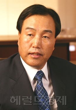 이기태, 연세대학교 (교수)/ 상장사 최대 주주가 된 이기태 전삼성전자 부회장 “도움에 주기 위한 투자일 뿐. 인재 양성에 매진할 것!”