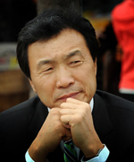 손학규, 민주당 국회의원/희망버스 어쩌나…고뇌하는 손학규