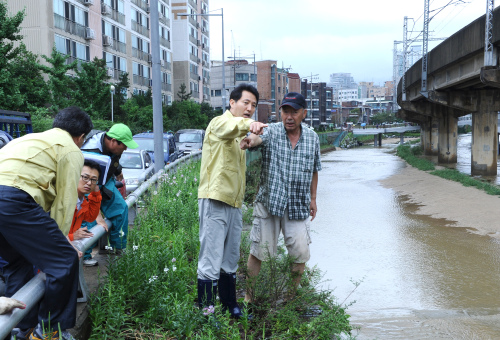 오세훈, 서울특별시 시장/신림동 도림천 수해피해 현장점검 - 오세훈서울시장 / 서울시 수해복구에 총력
