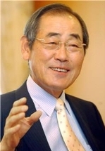 윤종용, 한국전자정보통신산업진흥회 회장, 국제전기전자기술자협회(IEEE(명예회원)/Samsung adviser named president of IP committee