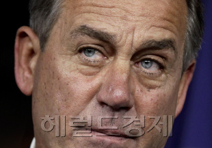 존 베이너(John Boehner), 미국 연방하원의회 의장/ 당내 강경파 반발‘ 자중지란’