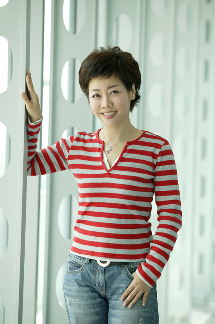 김미화, MC,개그우먼/한국의 소셜테이너 특징과 쟁점은?