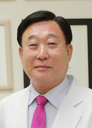 김영후,이화여대부속목동병원 한국인공관절센터 (소장)/ 인공관절 명의 김영후 교수…ABI 히포크라테스賞 수상