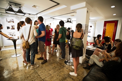 Visitors get an early look at the new Laughing Tree Lab at a pre-launch party on Friday in Itaewon.       Laughing Tree Lab