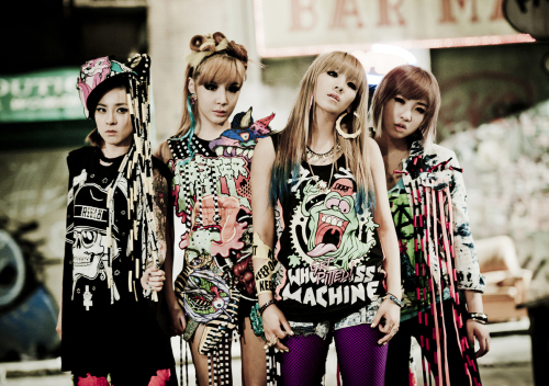 2NE1(박봄,  박산다라, 공민지, 씨엘), 가수/2NE1, 여름 가요계 평정
