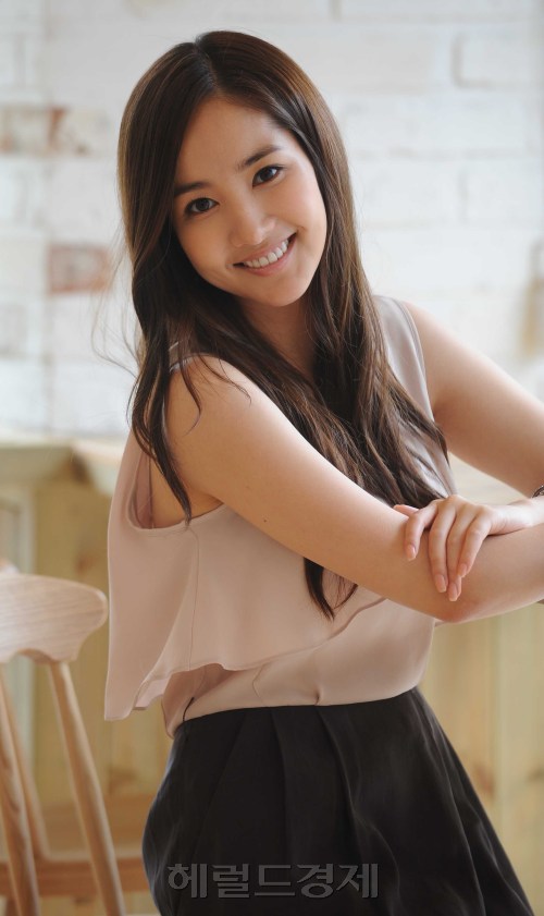 배우 박민영.<br />이상섭 기자 babtong@heraldm.com 2011.08.09\r\n배우 박민영.\n이상섭 기자 babtong@heraldm.com 2011.08.09