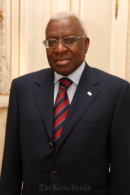 IAAF President Lamine Diack. IAAF\r\n라민 디악(Lamine Diack), 국제육상경기연맹 회장(세네갈)/ [Daegu] ‘Daegu will help develop athletics in Asia’