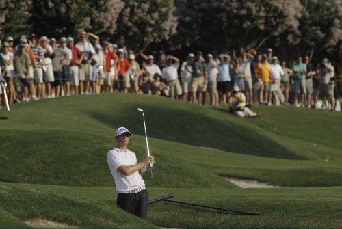 <YONHAP PHOTO-0240> Brendan Steele watches his bunker shot on the 18th hole during the third round of the PGA Championship golf tournament Saturday, Aug. 13, 2011, at the Atlanta Athletic Club in Johns Creek, Ga. (AP Photo/David J. Phillip) /2011-08-14 07:57:36/ <저작권자 ⓒ 1980-2011 ㈜연합뉴스. 무단 전재 재배포 금지.>\r\nBrendan Steele watches his bunker shot on the 18th hole during the third round of the PGA Championship in Johns Creek, Georgia, Saturday.  AP-Yonhap News\r\nBrendan Steele watches his bunker shot on the 18th hole during the third round of the PGA Championship in Johns Creek, Georgia, Saturday.  AP-Yonhap News