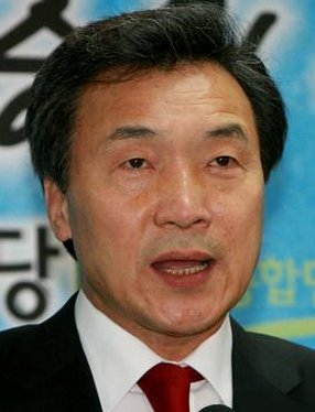 손학규, 민주당 국회의원/  DJ서거 2주기, 孫-鄭-丁 3색 행보