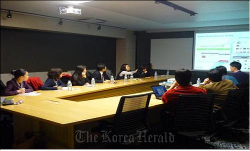 Officials from four major portal sites in China speak with representatives of Korea’s leading portal site, Naver, during their visit in Korea in December 2010. Ministry of Culture, Sports and Tourism