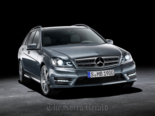 A Mercedes-Benz C350 sedan Bloomberg