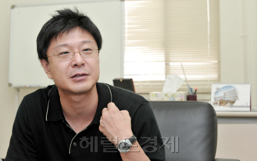 서강대 국제대학원 김재천 교수.<br />정희조 기자/checho@heraldm.com 110830\r\n서강대 국제대학원 김재천 교수.\n정희조 기자/checho@heraldm.com 110830\r\n서강대 국제대학원 김재천 교수.\n정희조 기자/checho@heraldm.com 110830
