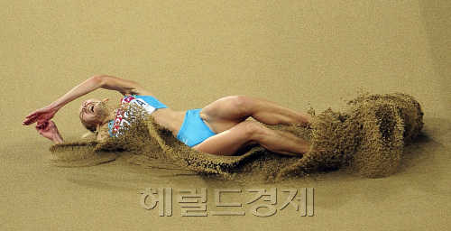 2011대구육상세계선수권대회 6일차인 1일 저녁 대구스타디움에서 열린 여자세단뛰기 결승에서 카자흐스탄의 올가 리파코바가 우승했다.\r\n2011대구육상세계선수권대회 6일차인 1일 저녁 대구스타디움에서 열린 여자세단뛰기 결승에서 카자흐스탄의 올가 리파코바가 우승했다.