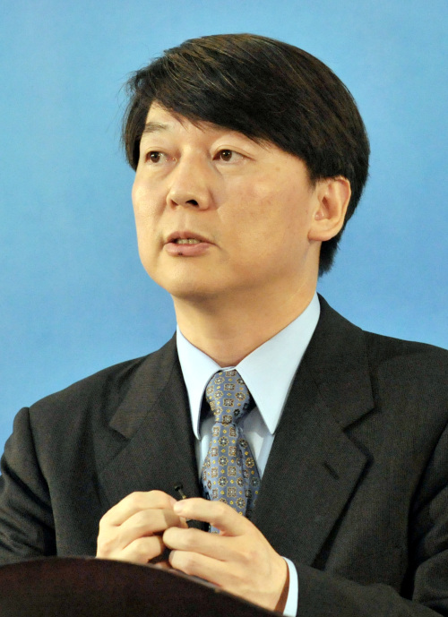 11일 오후 본사 주최로 흑석동 중앙대학교에서 열린 CEO특강에서 강의하는 안철수 '안철수연구소'의장.양동출dcyang@heraldm.com/080611/\r\n11일 오후 본사 주최로 흑석동 중앙대학교에서 열린 CEO특강에서 강의하는 안철수 '안철수연구소'의장.양동출dcyang@heraldm.com/080611/\r\n11일 오후 본사 주최로 흑석동 중앙대학교에서 열린 CEO특강에서 강의하는 안철수 '안철수연구소'의장.양동출dcyang@heraldm.com/080611/