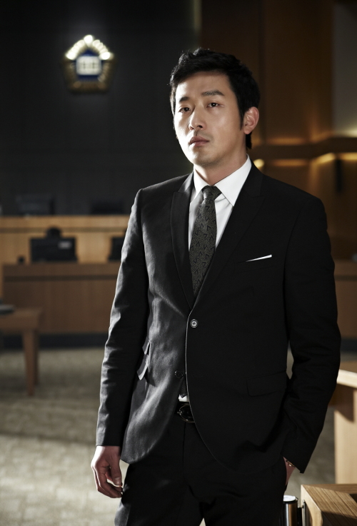 _하정우(의뢰인3) / 하정우, 판타지오와 재계약