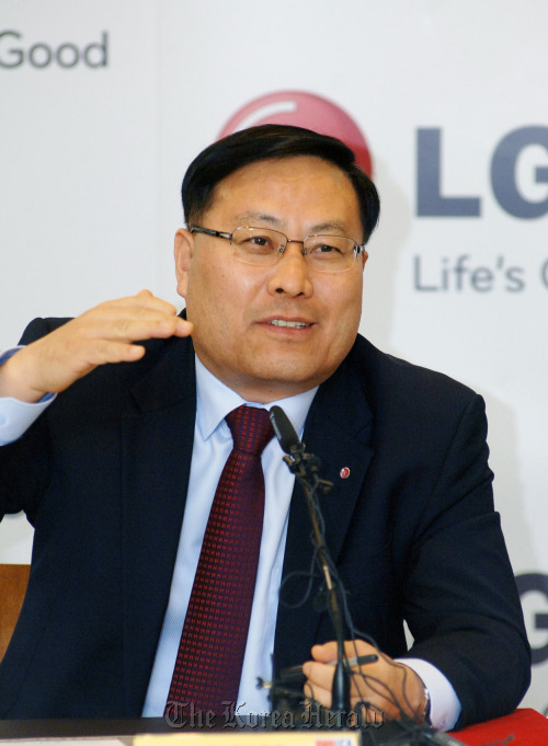 Lee Young-ha,  LG Electronics