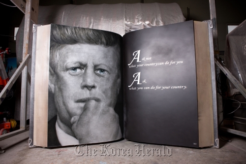 “Kennedy on the note” by Kang Hyung-koo. Korean Eye\r\n“Kennedy on the note” by Kang Hyung-koo. Korean Eye