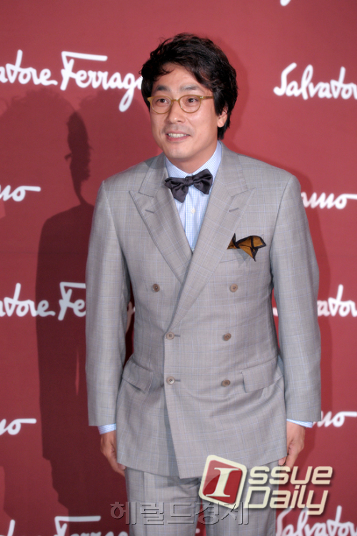 김한석 개그맨  / <포토뉴스> 김한석, 깔끔한 수트로 멋냈어요~
