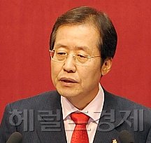 홍준표 (홍판표) 한나라당 (대표최고위원), 대한태권도협회 (회장) / 홍준표 “식량자급 對北사업 제안”