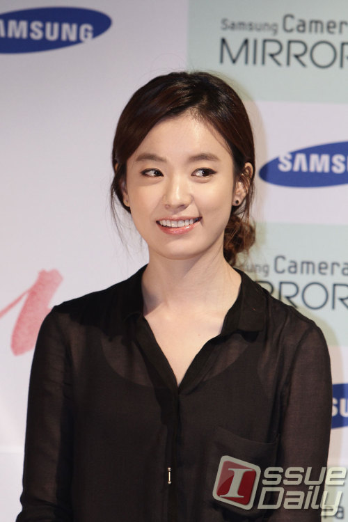 한효주 탤런트,영화배우 / <포토뉴스> 한효주 ’무결점 아기피부’