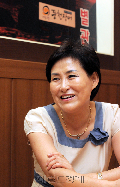 헤럴드경제 사회부 기획기사 '기부를 즐기는 사람들' 서울 공릉동 풍천장어 사장 인터뷰./ 안훈기자 rosedale@ 2011.09.02\r\n헤럴드경제 사회부 기획기사 '기부를 즐기는 사람들' 서울 공릉동 풍천장어 사장 인터뷰./ 안훈기자 rosedale@ 2011.09.02