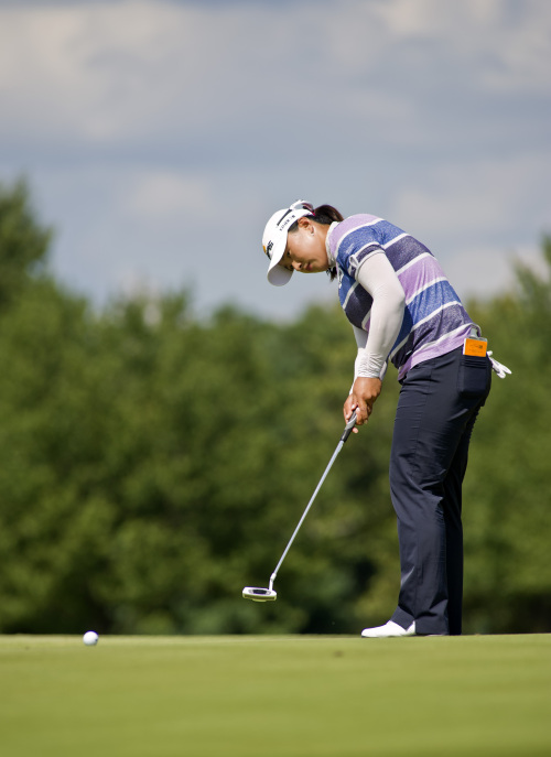 <YONHAP PHOTO-0675> Amy Yang, of South Korea, watches her putt on the 10th green during the final round of the LPGA NW Arkansas Championship golf tournament on Sunday, Sept. 11, 2011, in Rogers, Ark. (AP Photo/Beth Hall)/2011-09-12 06:16:47/ <저작권자 ⓒ 1980-2011 ㈜연합뉴스. 무단 전재 재배포 금지.>\r\n<YONHAP PHOTO-0675> Amy Yang, of South Korea, watches her putt on the 10th green during the final round of the LPGA NW Arkansas Championship golf tournament on Sunday, Sept. 11, 2011, in Rogers, Ark. (AP Photo/Beth Hall)/2011-09-12 06:16:47/ <저작권자 ⓒ 1980-2011 ㈜연합뉴스. 무단 전재 재배포 금지.>