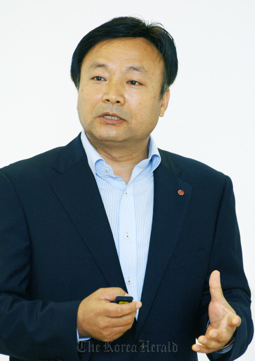 Seong Jun-myeon, president of LG Electronics Wroclaw