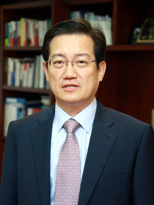 이윤종 아주캐피탈 (대표이사 사장) / (피플)“은행보다 더 뛰어나고 안전한 캐피탈사 만든다”-이윤종 아주캐피탈 사장