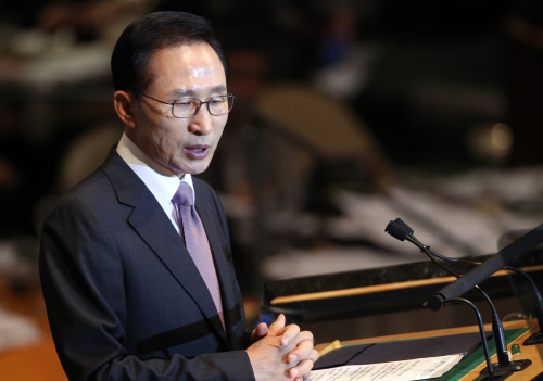 South Korean President Lee Myung-bak (Yonhap News)