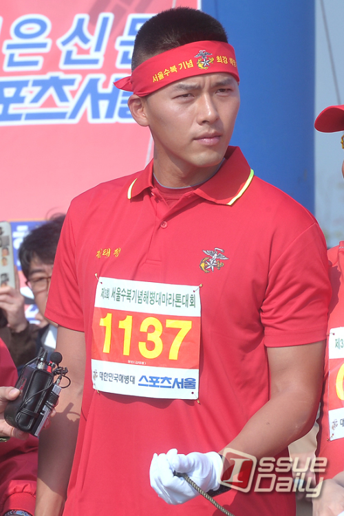 현빈 (김태평) 영화배우, 탤런트 / SJW_8174 / <포토뉴스> 축포 터트리는 현빈