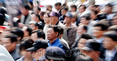 7일 오후 서울 도심에서 열린 유세.박현구기자phko@heraldm.com\r\n7일 오후 서울 도심에서 열린 유세.박현구기자phko@heraldm.com
