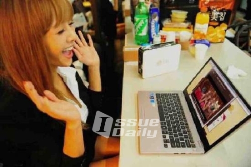 G.NA (최지나) 가수 / thumb_water201109271558089095 / <포토뉴스>오피스 걸 지나, ‘이런 회사원 없나?’