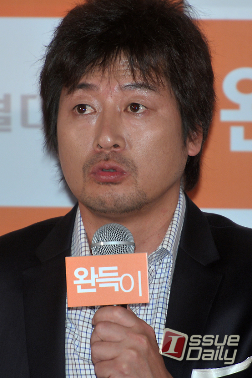 김윤석 영화배우, 탤런트 / SJW_9760 / <포토뉴스> ‘완득이’ 김윤석, “난 선척적으로 마초남 아냐”