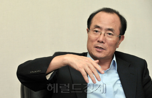 서종렬 인터넷진흥원원장.<br />정희조 기자/checho@heraldm.com 110919\r\n서종렬 인터넷진흥원원장.\n정희조 기자/checho@heraldm.com 110919\r\n서종렬 인터넷진흥원원장.\n정희조 기자/checho@heraldm.com 110919