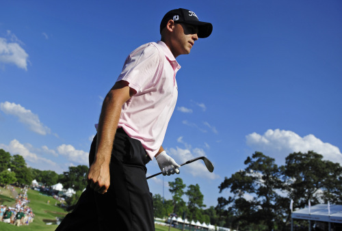 <YONHAP PHOTO-1494> CORRECTS BYLINE - Bill Haas walks to the 18th green during the final round of the Tour Championship golf tournament at East Lake Golf Club in Atlanta on Sunday, Sept. 25, 2011. Haas won the tournament and the FedEx Cup after a three-hole playoff against Hunter Mahan. (AP Photo/Rainier Ehrhardt)/2011-09-26 17:12:07/ <저작권자 ⓒ 1980-2011 ㈜연합뉴스. 무단 전재 재배포 금지.>\r\nBill Haas earned $11.44 million for his Tour Championship win over the weekend.  AP-Yonhap News