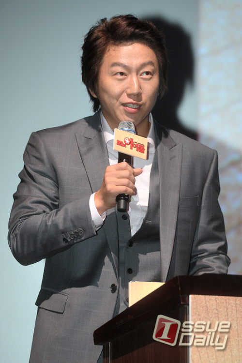 김수로 (김상중) 영화배우, 탤런트 / SJW_9855 / <포토뉴스> 김수로 “사회자 자리 한번 서 보고 싶었어요~”