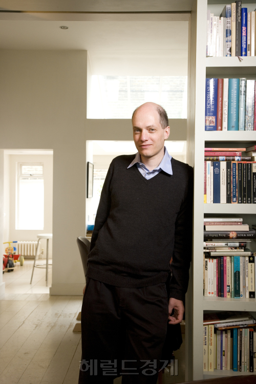 알랭 드 보통 (Alain de Botton) 소설가 (스위스)