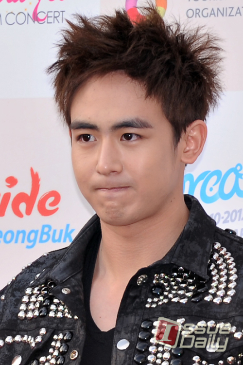 닉쿤 (Nichkhun