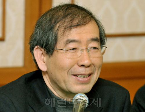 희망제작소 상임이사,변호사.양동출dcyang@heraldm.com/090205/\r\n희망제작소 상임이사,변호사.양동출dcyang@heraldm.com/090205/\r\n희망제작소 상임이사,변호사.양동출dcyang@heraldm.com/090205/